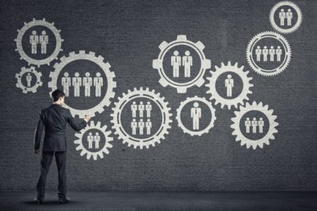 manager-team-concept-700x467